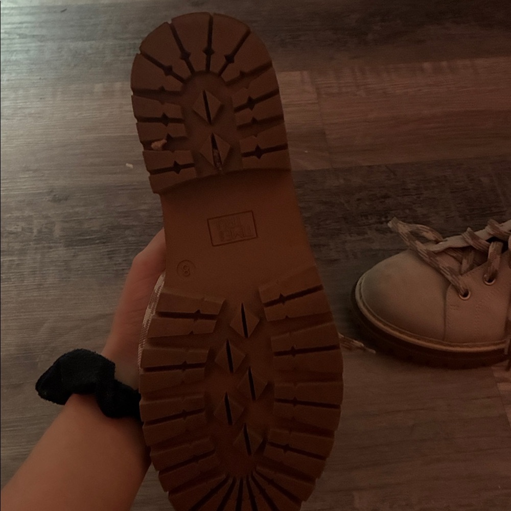 Time and Tru Durable Brown Boots - Picture 5 of 7